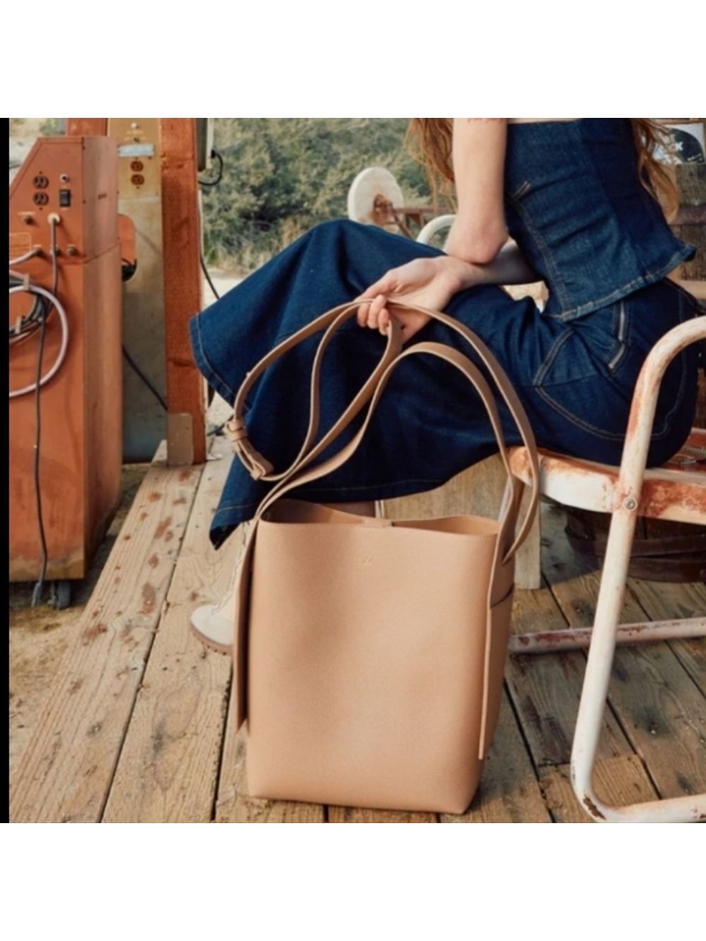 Desert Dreamer Tote - Picture 2 of 7